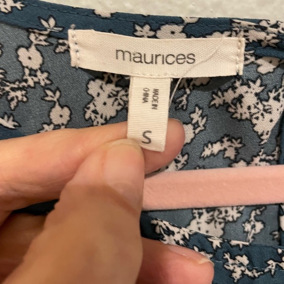 Maurices Smokey Teal Ditzy print blouse. Size S - Picture 4 of 6